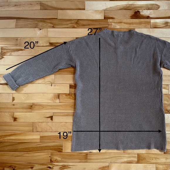 Over sized Knitted Cozy Sweater For Sale! - Picture 9 of 9